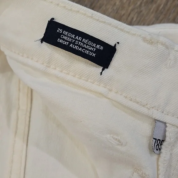 GAP High Waist Cheeky Cream Denim Jeans With Raw Hem - Picture 6 of 12